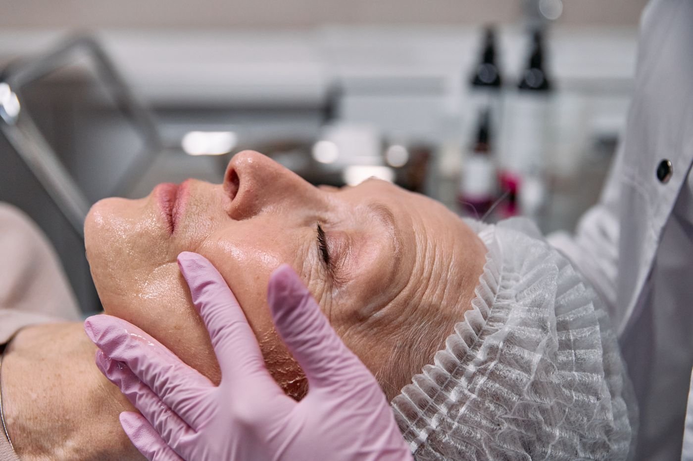 Facial treatment in the skin suite